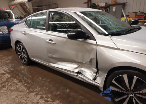 2022 Nissan Altima Sr Fwd из США, поврежденный, VIN 1N4BL4CV2NN310519